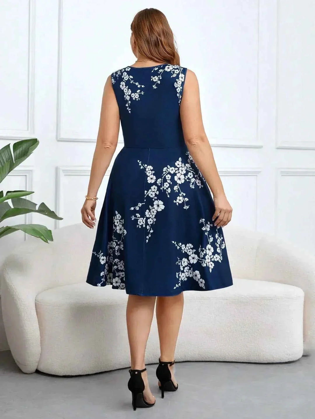 Danica - Vestido Floral com Estilo Envolvente