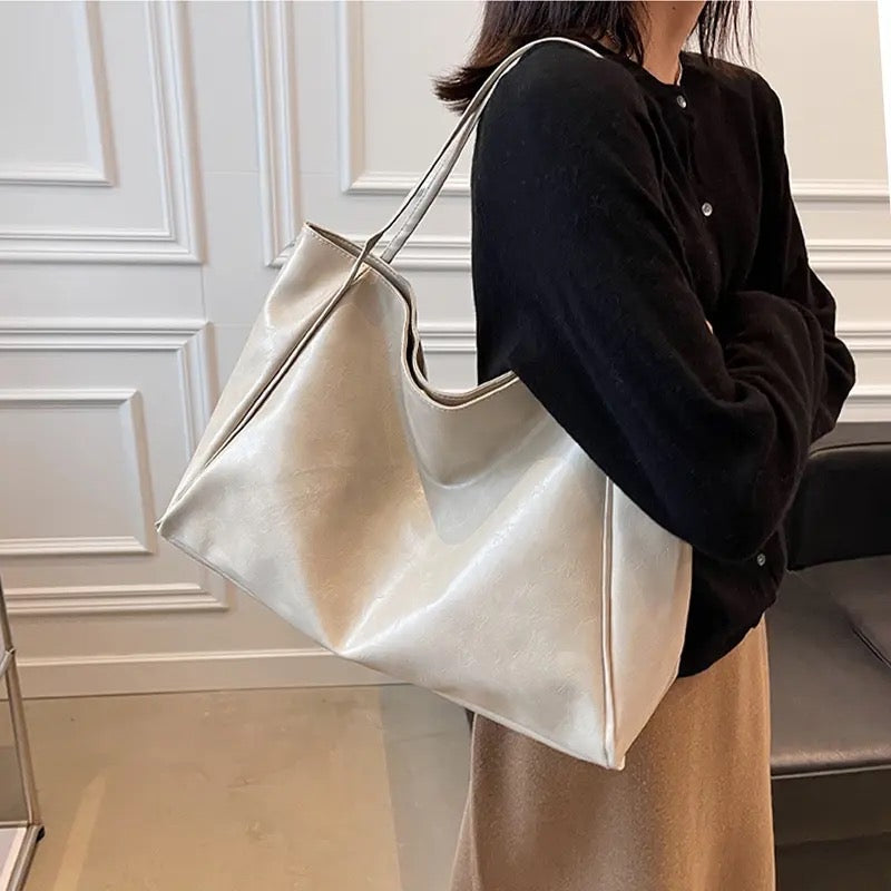 Patricia™ | Saco de Couro Brilhante