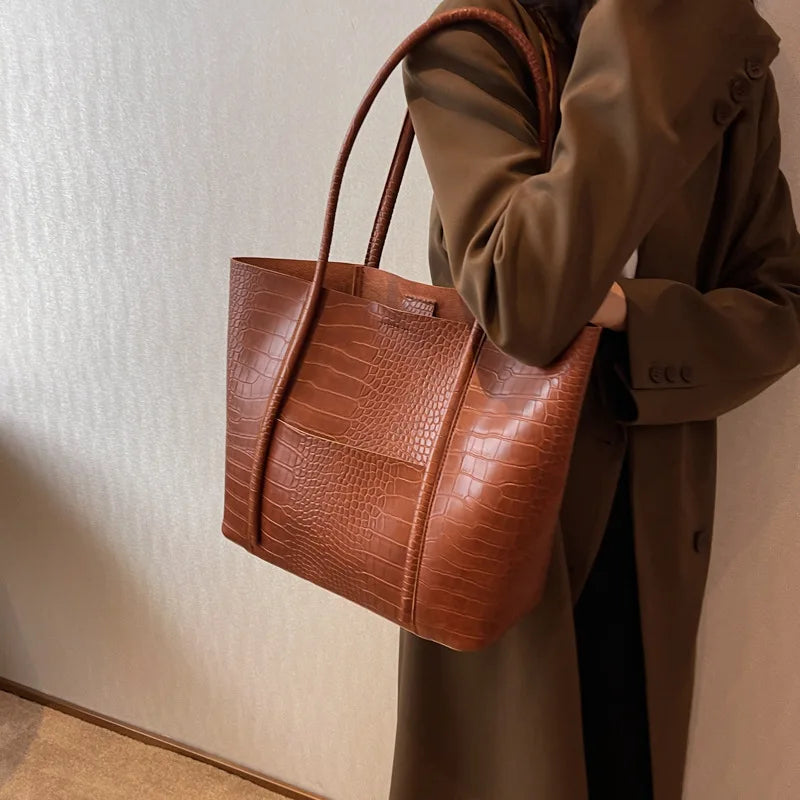 Christina™ | Bolsa de ombro refinada