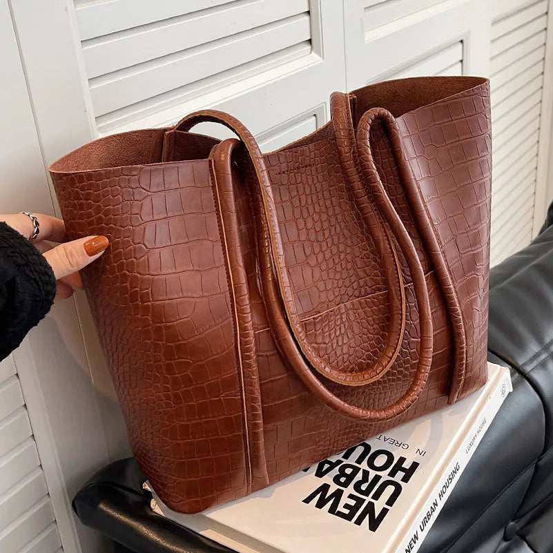 Christina™ | Bolsa de ombro refinada