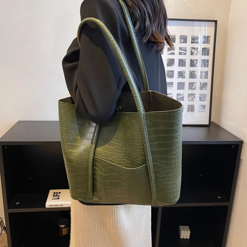 Christina™ | Bolsa de ombro refinada