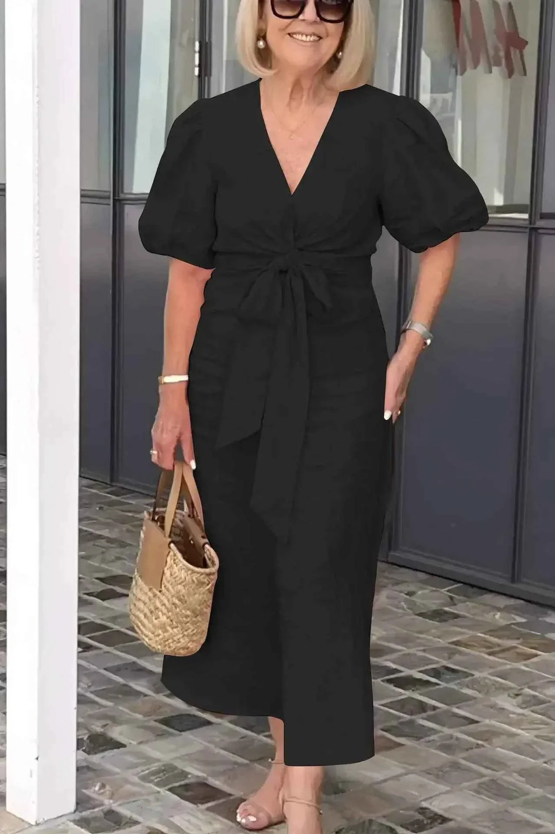LYNORA | VESTIDO MIDI ELEGANTE COM DECOTE EM V