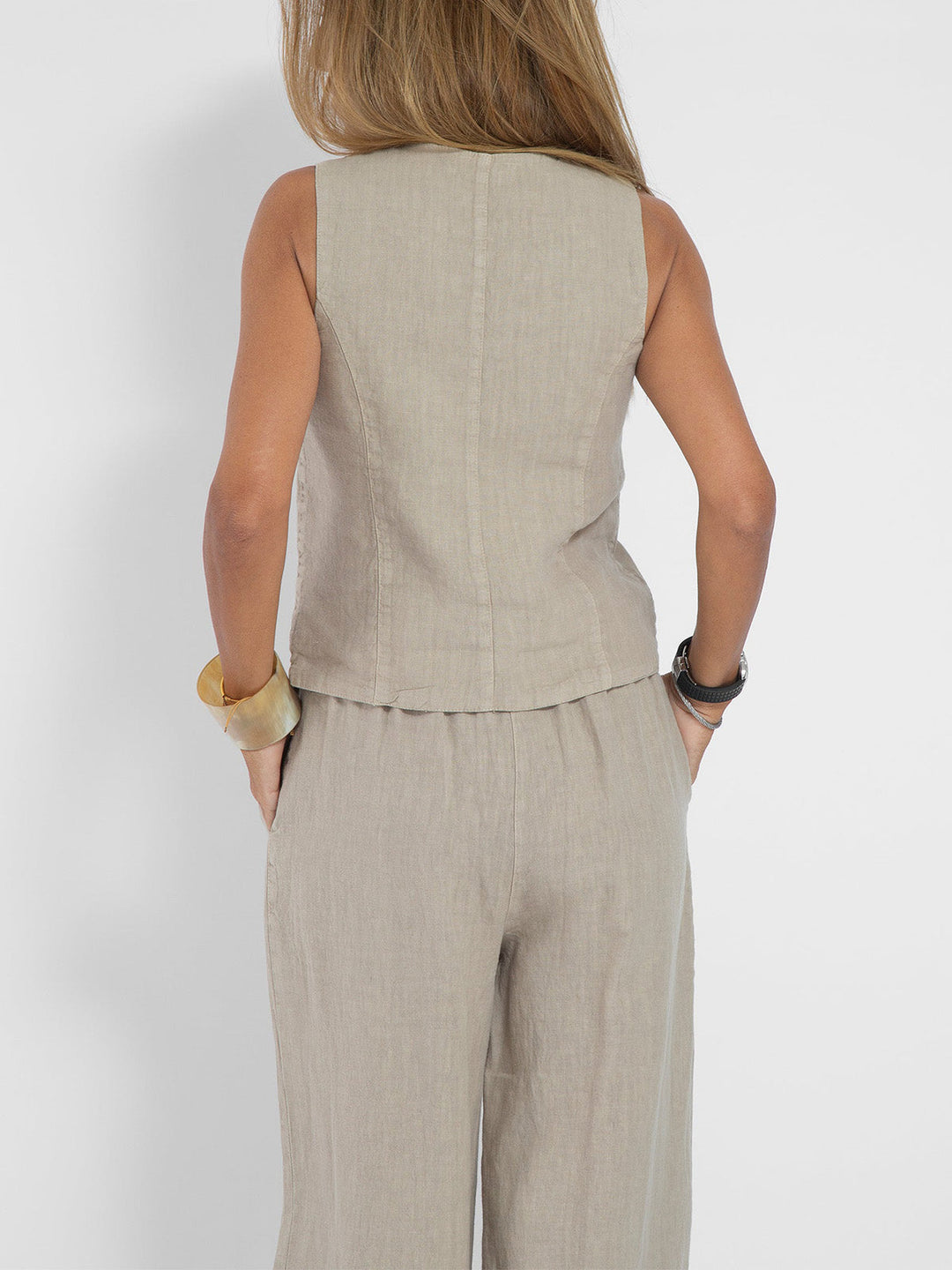 Aira - Conjunto de Gilet com Botões e Calças Largas