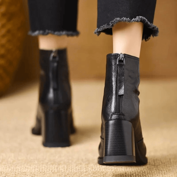 Claudia | Botins de luxo com salto médio